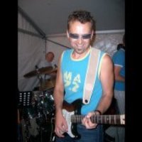 Roelof  Hut related author profile picture