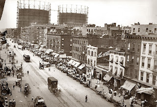 East Harlem in the early 1900s was an area of New York with a large Italian community East Harlem in the early 1900s was an area of New York with a large Italian community