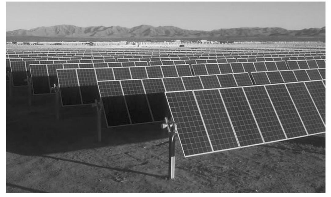 Source: URL: https://en.wikipedia.org/wiki/Solar_cell  Fig. 3. A solar energy plant in Oklahoma  Source: URL: https://www.solarreviews.com/news/solar-sooner-than-later-sunpower- oge-to-develop-10mw-solar-plant-in-oklahoma-071917/ 