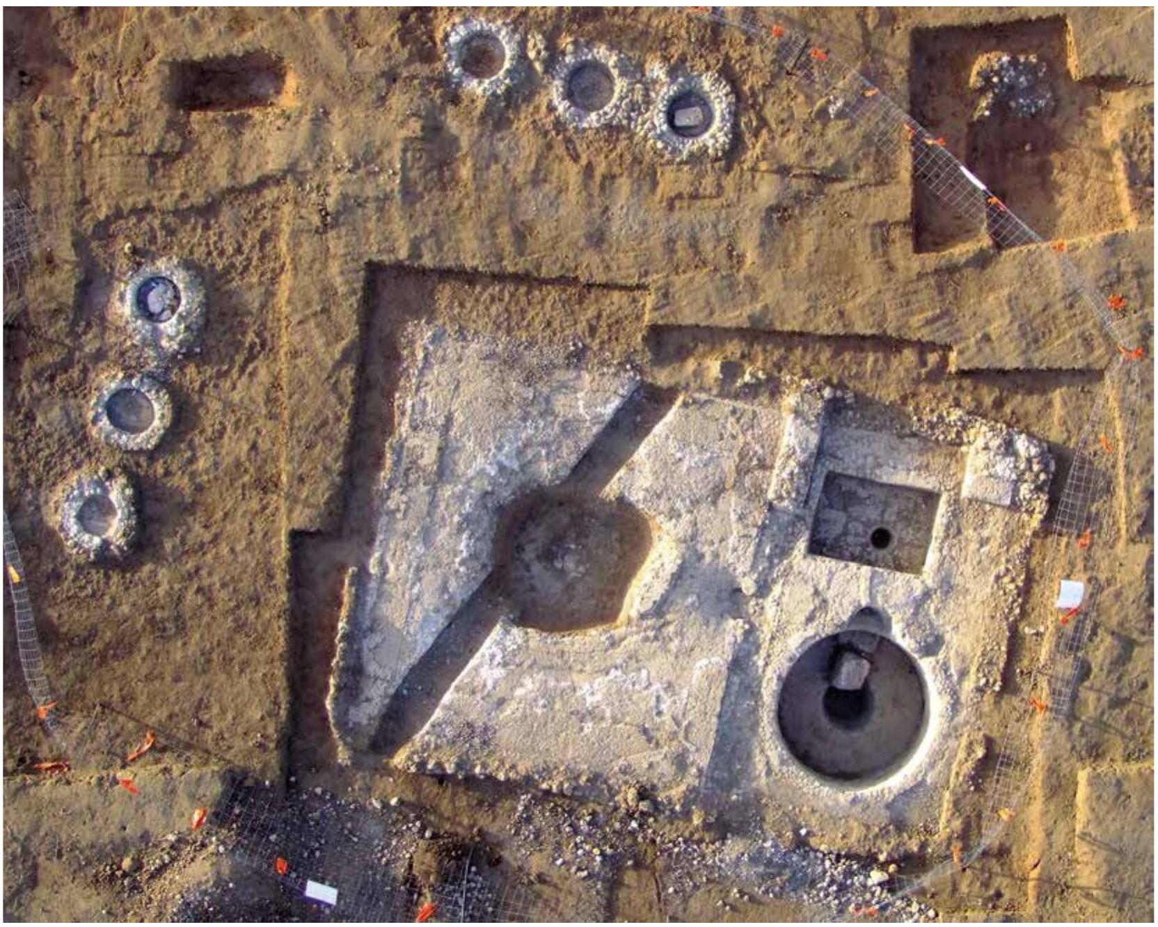 Fig. 31. Area B2, the southern winepress at the end of the excavation, aerial view 