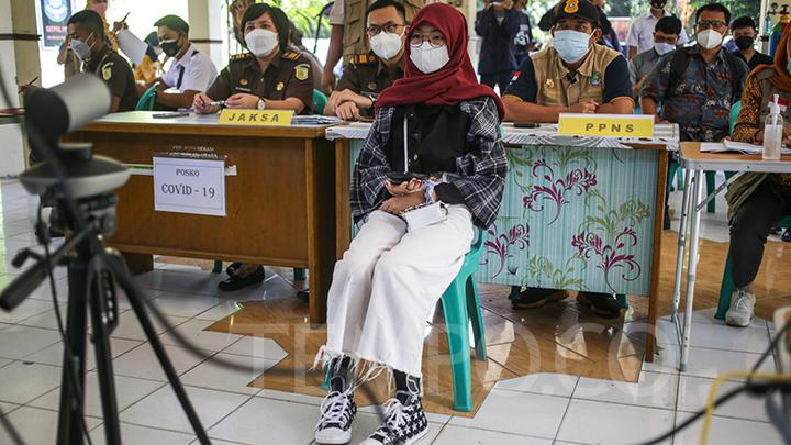 Konten Kreator TikTok Julia Eka Putri Jalani Sidang Yustisi Pelanggar PPKM 